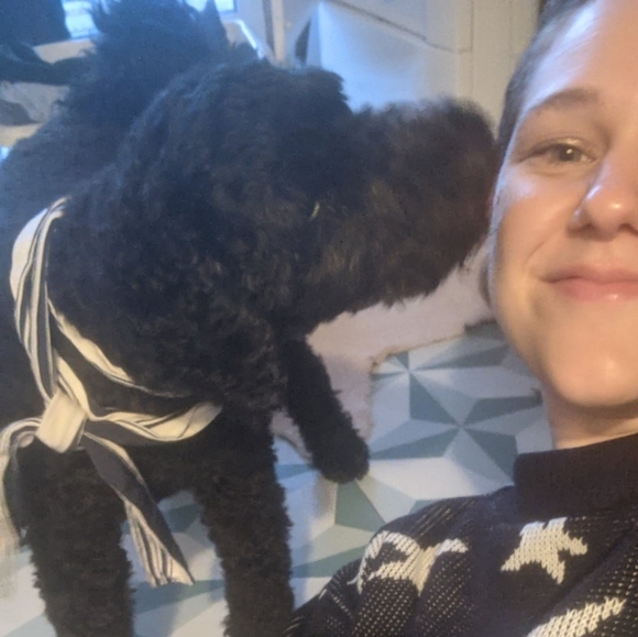 Hello 💐 - Picture 2 of 3